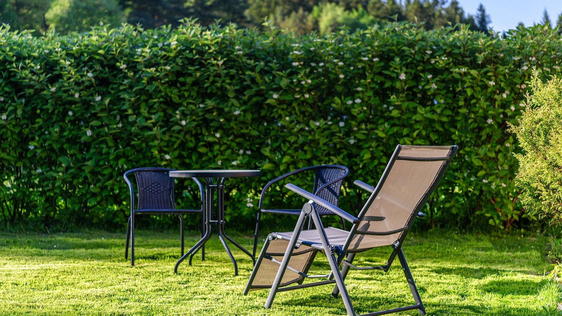 Et si vous choisissez un salon de jardin en bois ?