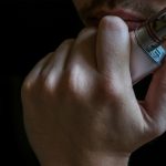 Puffs interdites, mais toujours là : ce que tu risques vraiment et pourquoi en parler à ton médecin